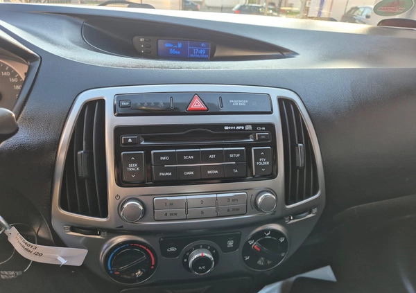 Hyundai i20 cena 23900 przebieg: 139460, rok produkcji 2013 z Zgierz małe 301